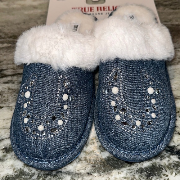 True Religion Slip On DENIM SLIPPERS Rhinestone Pearl Horseshoe Logo Womens Sz S - Picture 1 of 10
